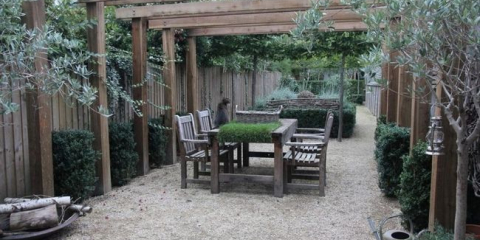 Jak zaplnit dvůr v soukromém domě, aby byl levný